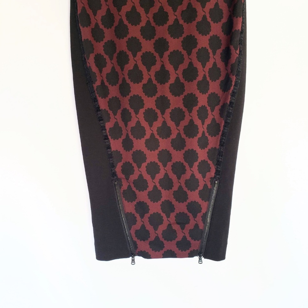 Rachel Roy Black & Maroon Detail Sleeveless Dress - Picture 2 of 8